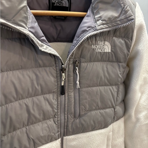The North Face Gray and White Denali Jacket - Picture 3 of 5